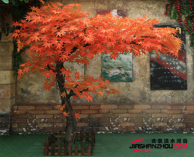 仿真樹藝術(shù)美為北京藍調(diào)園打造一片秋天的童話景象