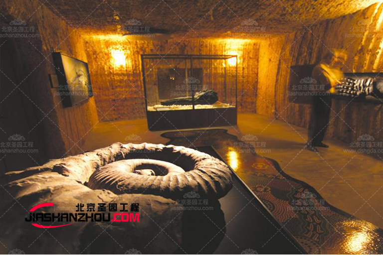 關(guān)于仿真山洞豪宅設(shè)計布局想法北京廠家有很多建議