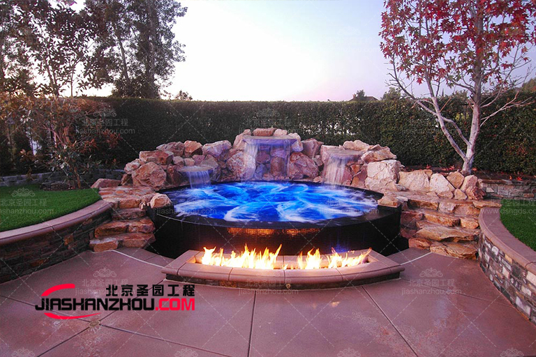 現(xiàn)代化人工水泥塑石假山景觀美圖欣賞