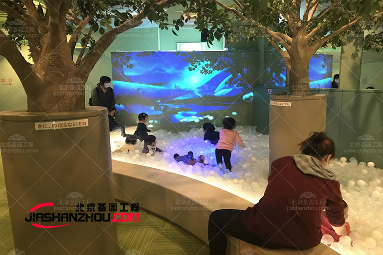 揚州茱萸灣商超市室內(nèi)外人造仿真樹陳列