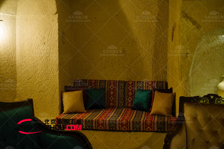 現(xiàn)代仿真天然巖洞酒店設(shè)計布局和尺寸令人印象深刻