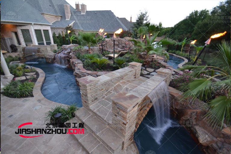 馬鞍山景泰來(lái)別墅小區(qū)的塑石假山景觀水池制作