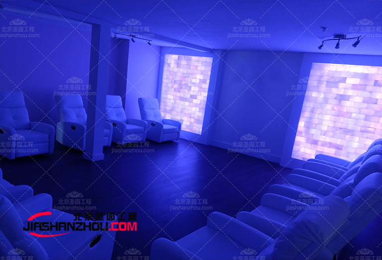 鹽洞汗蒸鹽療房搭配白色是一個(gè)有吸引力的選擇