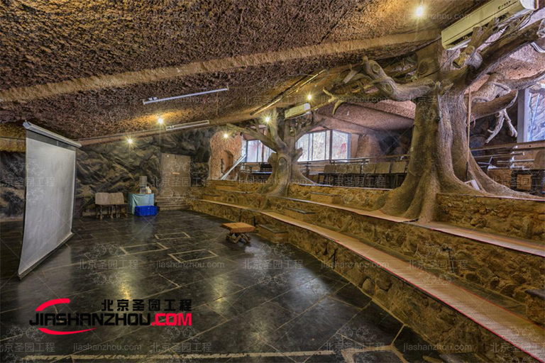 榕樹仿真樹給家居／酒店生活區(qū)域帶來干凈清新的感覺