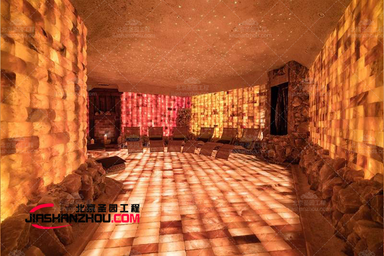 出品豪華汗蒸房洞穴式鹽療房擁有寬敞的開放式布局