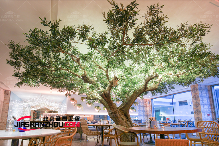 景觀裝飾中人造仿真樹(shù)的身影無(wú)處不在