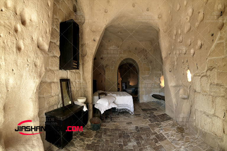 天然巖洞酒店室內(nèi)設(shè)計看起來充滿輕松和奇思妙想