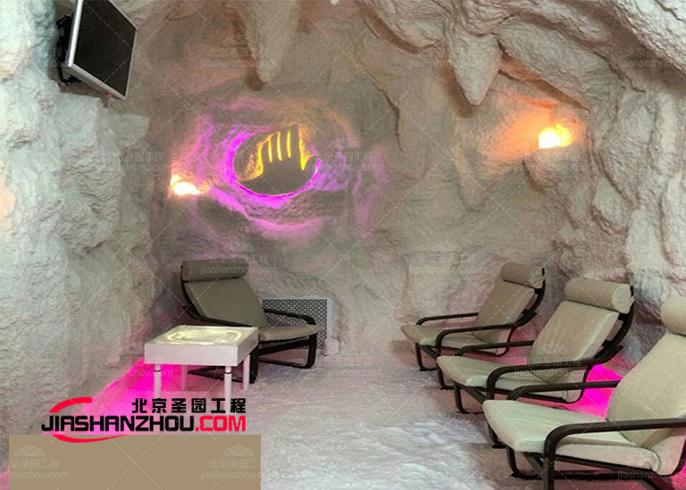 洞穴主題鹽療房刮f 下雨都不懼 卻嚴(yán)禁客人舔墻