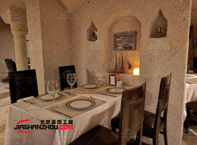 多現(xiàn)代仿天然洞穴主題餐廳創(chuàng)意設(shè)計(jì)制作示例