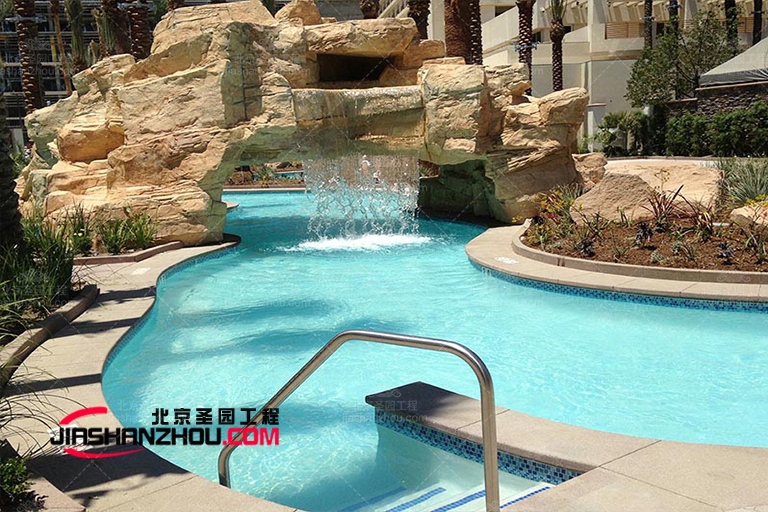 水泥塑石假山與自然原石假山的對比哪個(gè)好