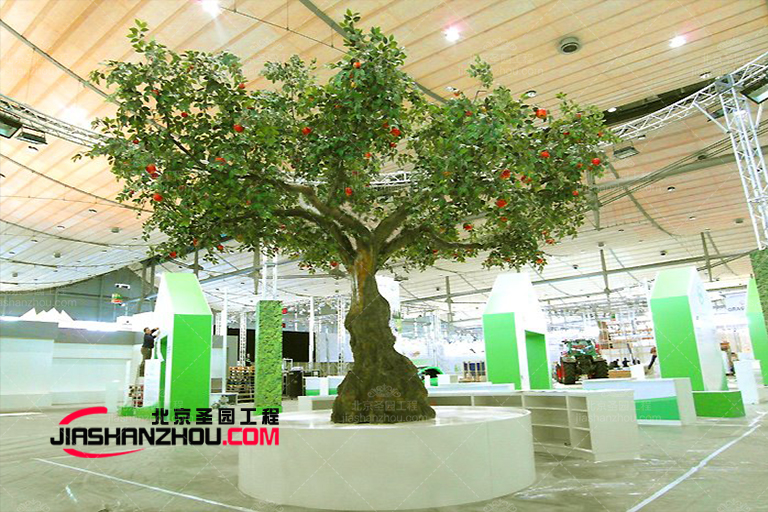 提供無憂維護(hù)全年保持綠色的人造綠色仿真樹植物