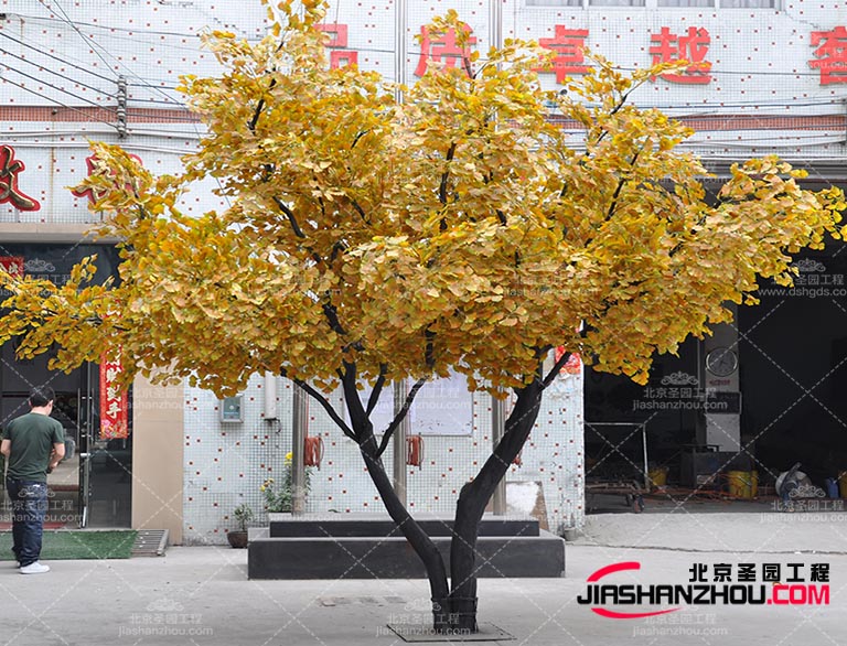 在室內(nèi)外仿真樹(shù)的用途與選購(gòu)的小竅門(mén)