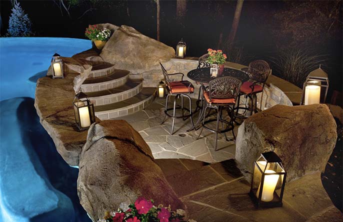 塑石假山牢固嗎？塑石假山里面的鋼筋會(huì)生銹嗎？