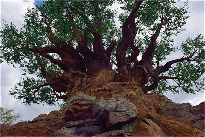 如何設(shè)計(jì)仿真樹(shù)來(lái)大程度的融入城市景觀？