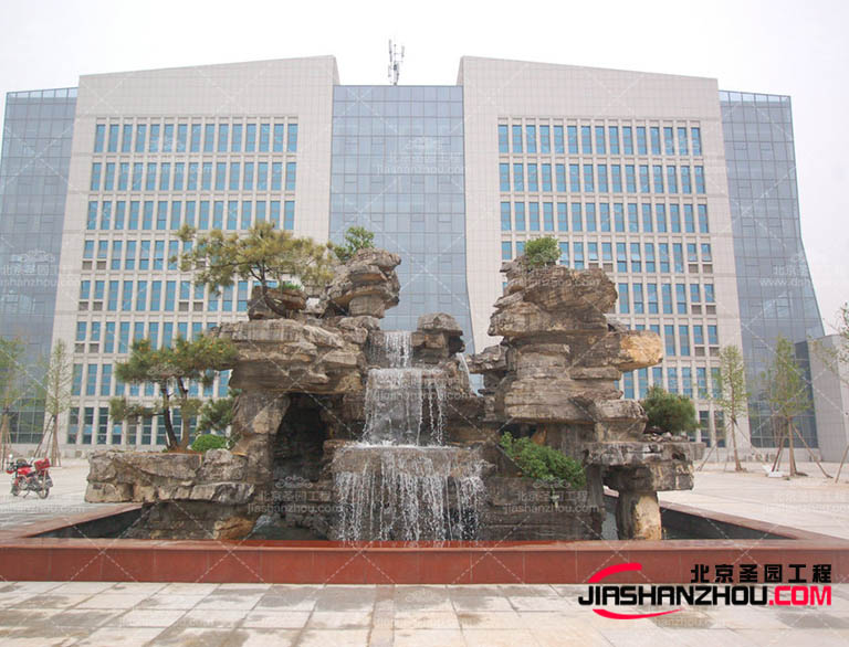 人們對塑石假山的生產(chǎn)具有主要景觀或地形骨架、景觀空間