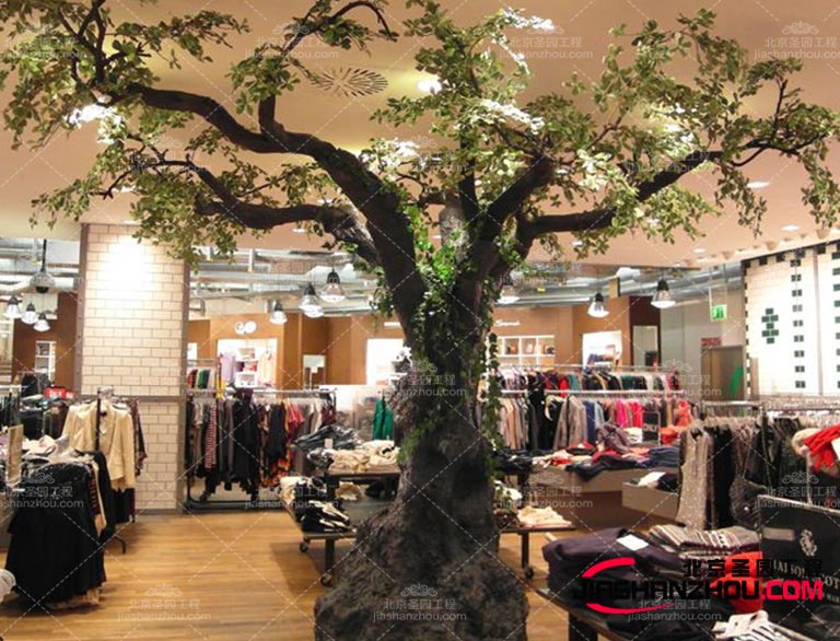 仿真樹(shù)是一種仿制木材紋理及質(zhì)感的材料通常由樹(shù)脂制成