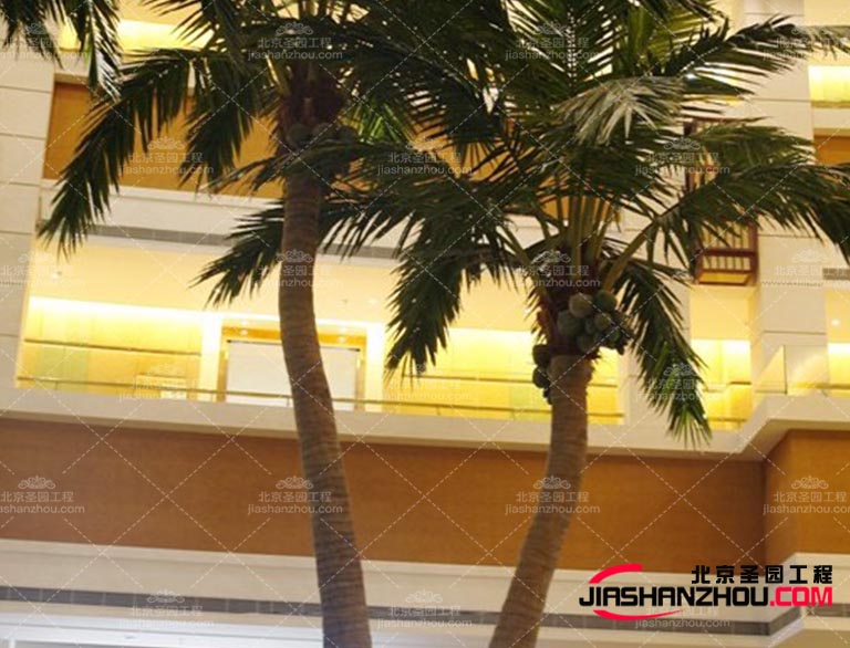 這仿真樹是為一個(gè)大家庭設(shè)計(jì)的，他們有不同的喜好和要求