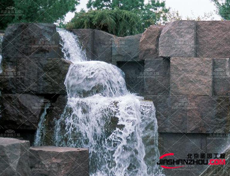 塑石假山的功能性也十分的強(qiáng)大選擇塑石假山的顏色需要考慮客戶的喜好