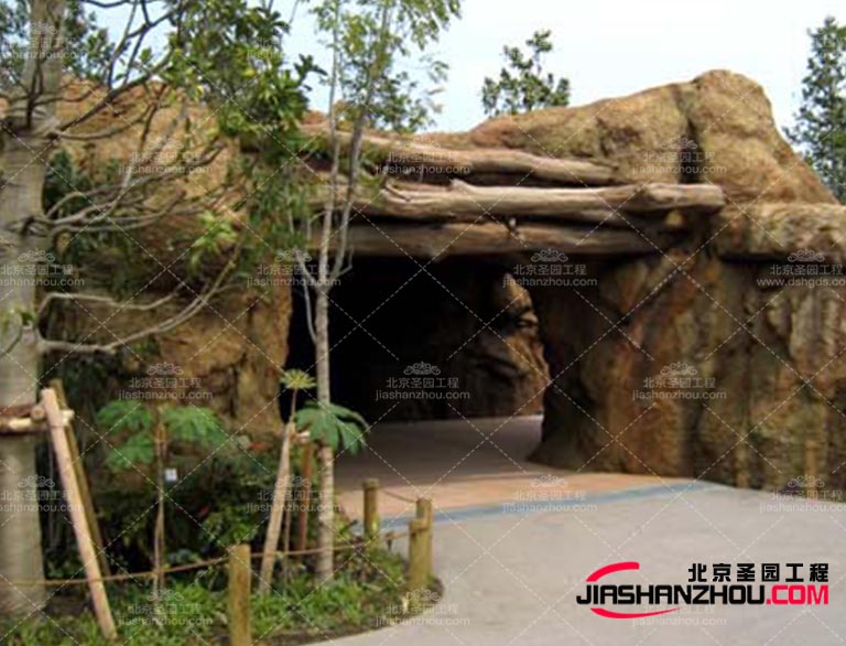 因此在選擇塑石假山顏色時，要考慮整個年度的季節(jié)變化