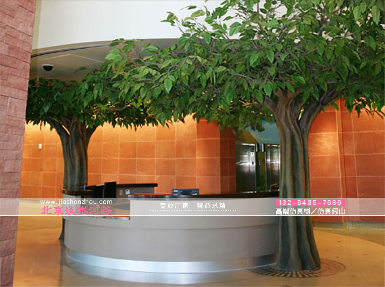 安徽滁州室內(nèi)外仿真樹(shù)裝飾美麗壯觀 已成為主流裝飾品