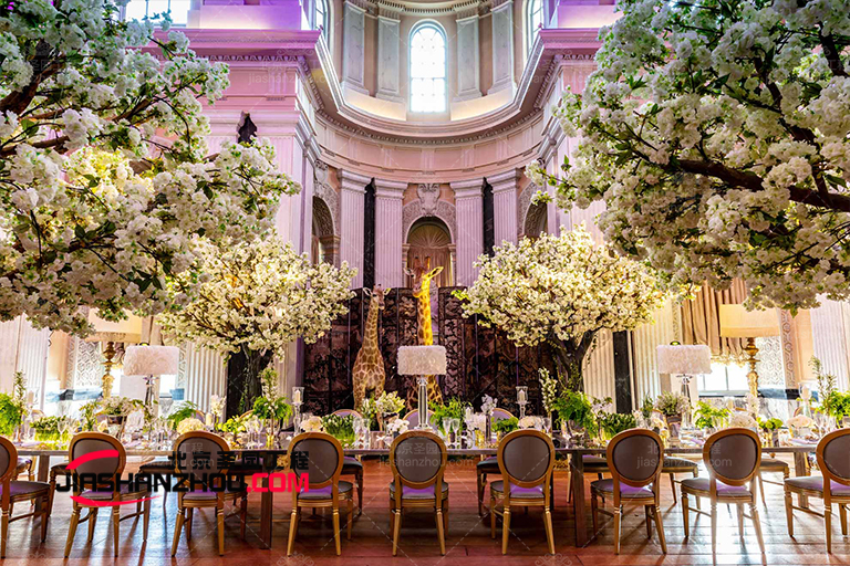 關(guān)于現(xiàn)代仿真樹(shù)在景觀的使用形式有哪些