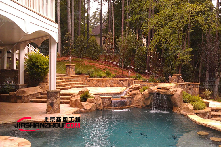 南京北站新寵塑石假山施工 讓自然也可以觸手可及