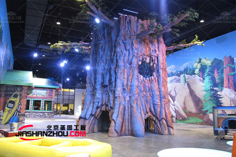 仿真樹(shù)榕樹(shù)是非常受歡迎的裝飾樹(shù) 特別是在北方