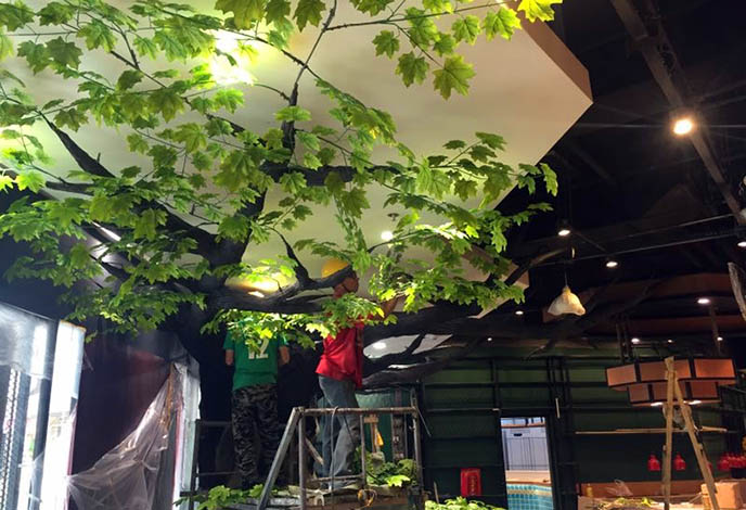 8米景觀性十足的仿真樹(shù)楓樹(shù) 帶來(lái)濃郁秋意的意境