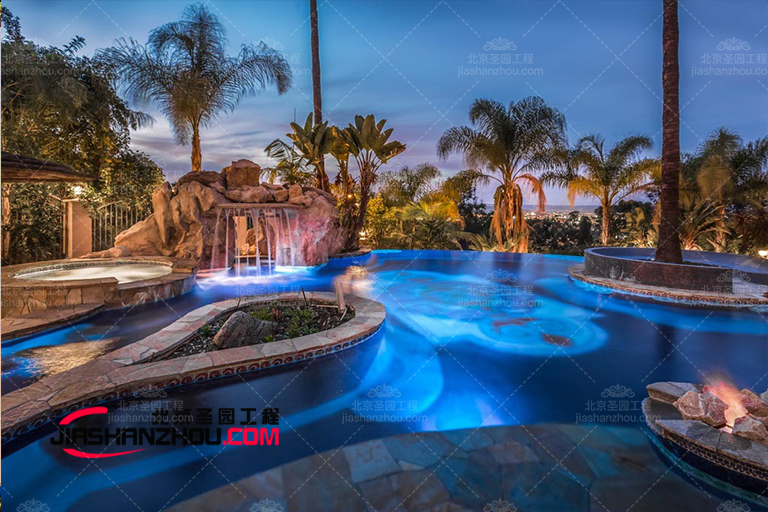 水泥假山的逼真藝術(shù)效果 富裕家居空間鮮活和亮麗