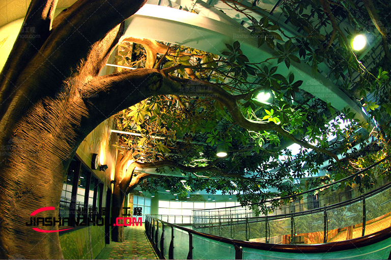 貴州室外仿真樹圖片大全 打造自然環(huán)保的室內(nèi)外環(huán)境