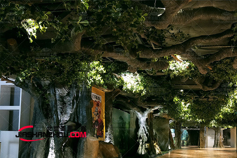 人工制作建造原始森林仿真樹(shù) 來(lái)看北京廠家大師操作