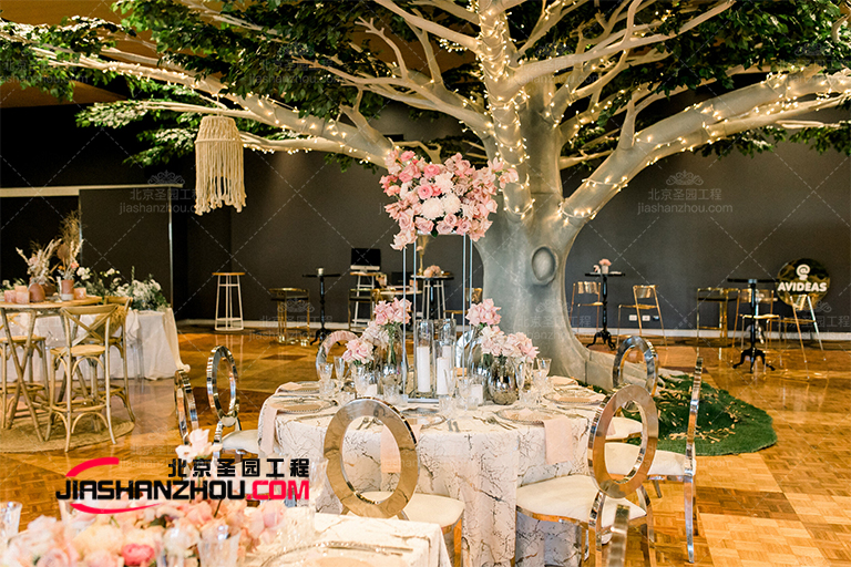 北京廠家仿真樹以假亂真的關(guān)鍵是每片葉子都有特別角度