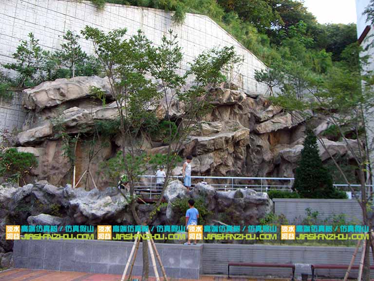 護(hù)坡水泥塑石.jpg 護(hù)坡水泥塑石