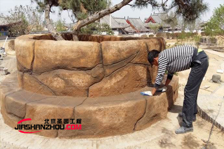 水泥假山.jpg 水泥假山.jpg